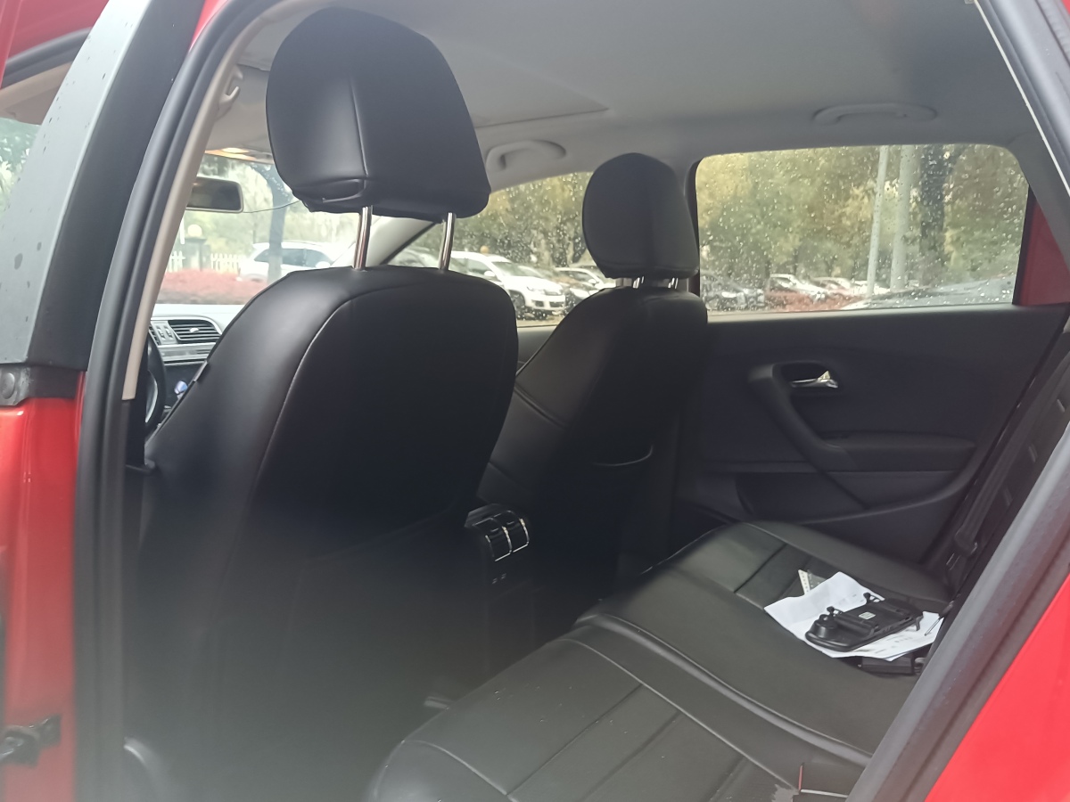 Volkswagen Polo 2018 car image #4