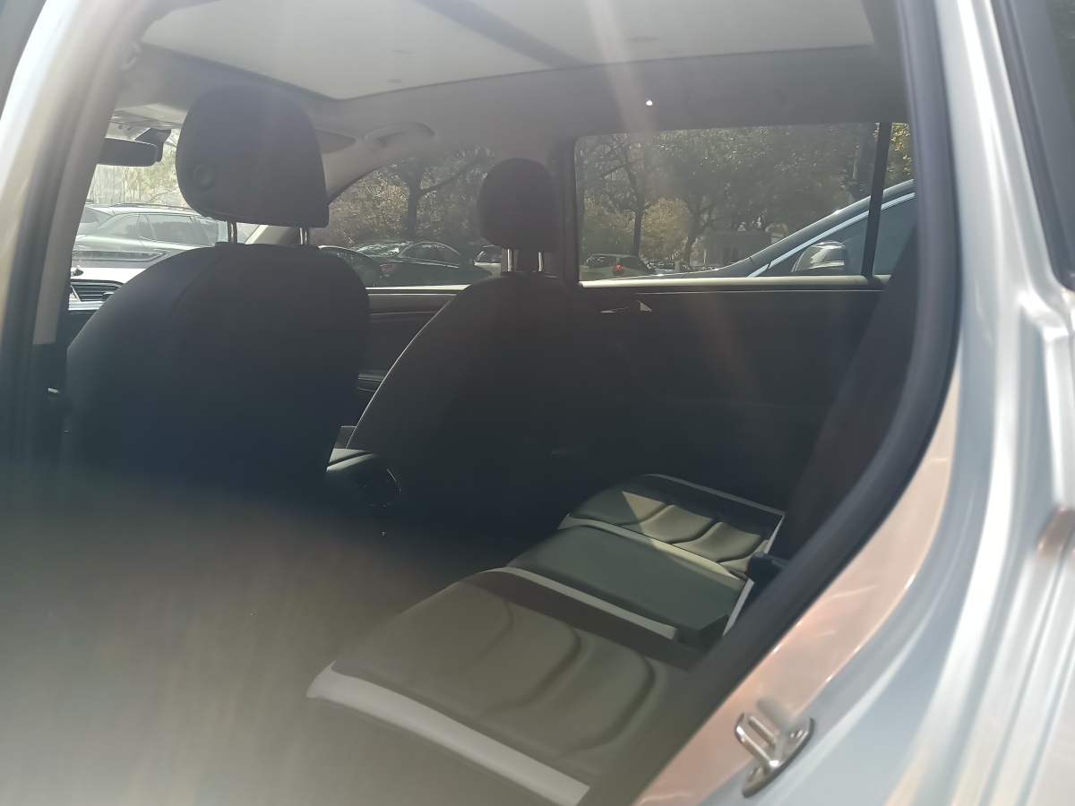 Volkswagen Tiguan L 2019 car image #4