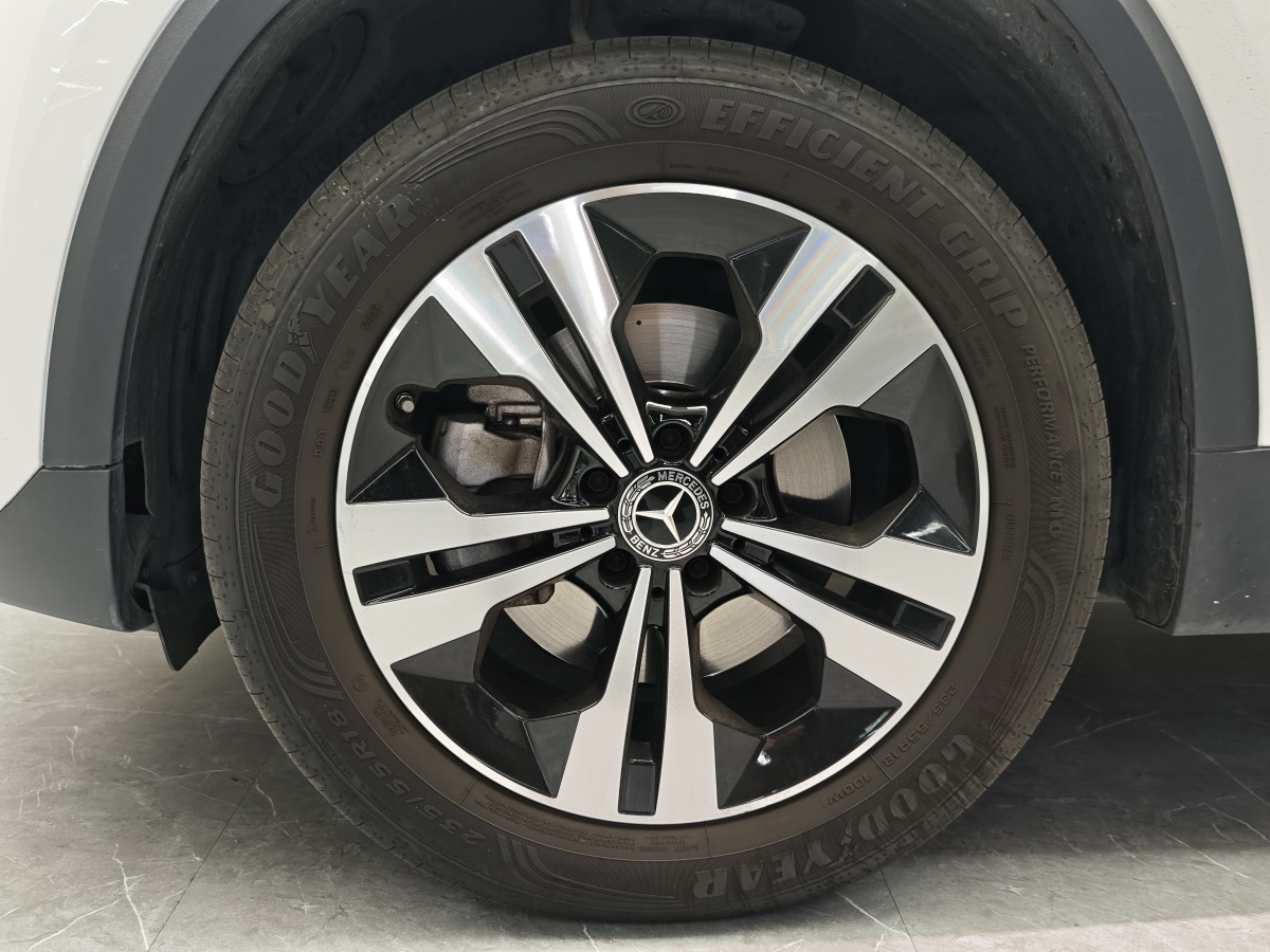 Mercedes-Benz 2024 car image #4