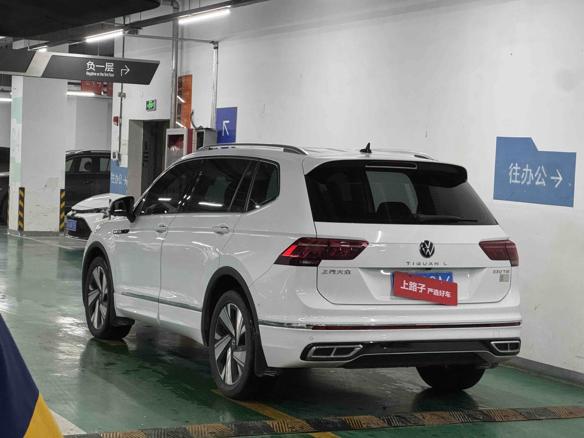 Volkswagen Tiguan L 2024 car image #4