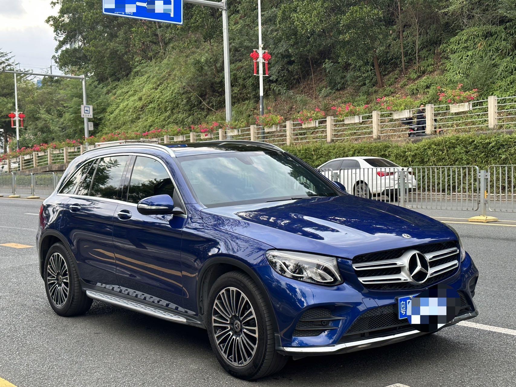 Mercedes-Benz GLC Class 2019 car image #4