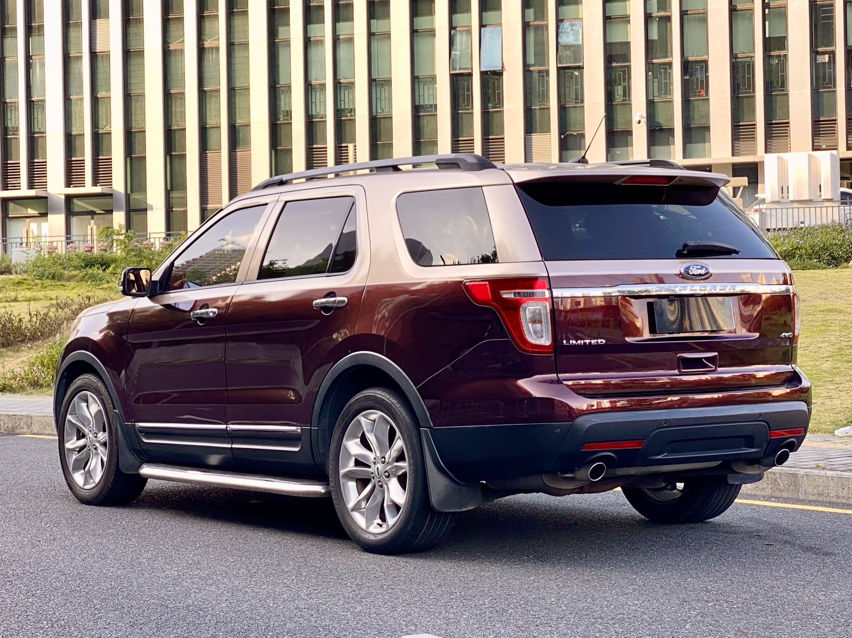 Ford Explorer (Imported) 2015 car image #4