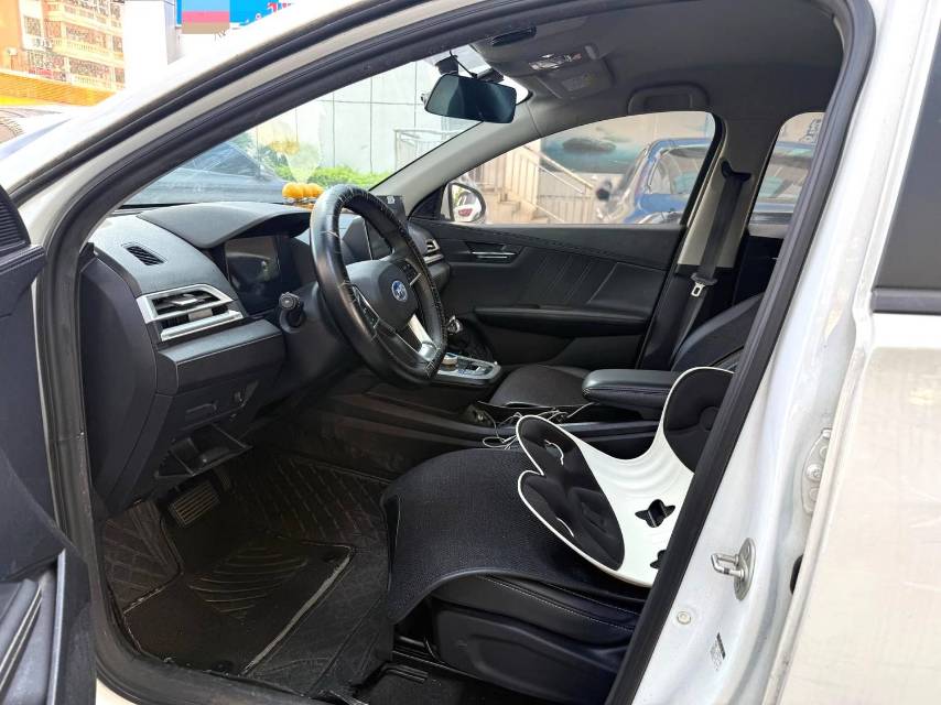 BYD e2 2019 imagen de coche #4