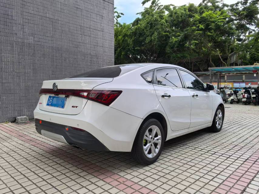 MG GT 2016 car image #4