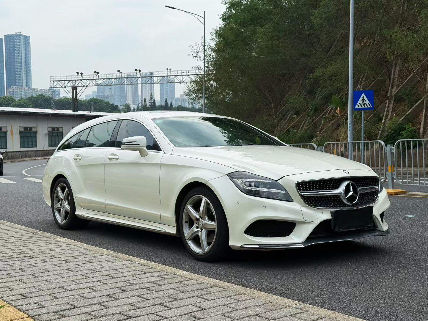 Mercedes-Benz CLS Class 2017 car image #4