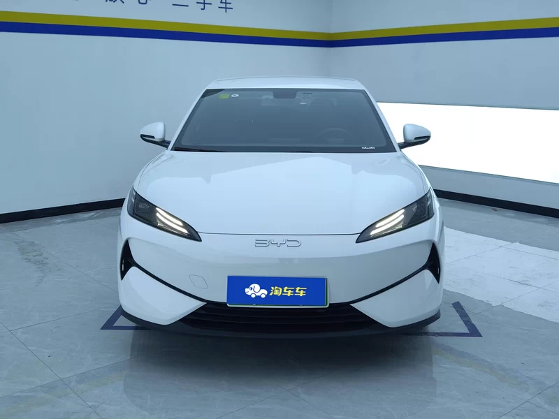 BYD e7 2025 car image #4