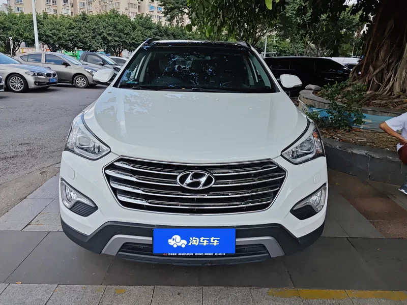 Hyundai Grand Santa Fe 2014 #4 Hyundai Grand Santa Fe 2014 car image #4