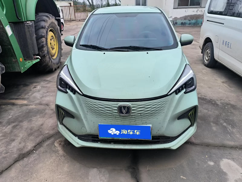Changan BenBen E-Star 2023 صورة سيارة #4