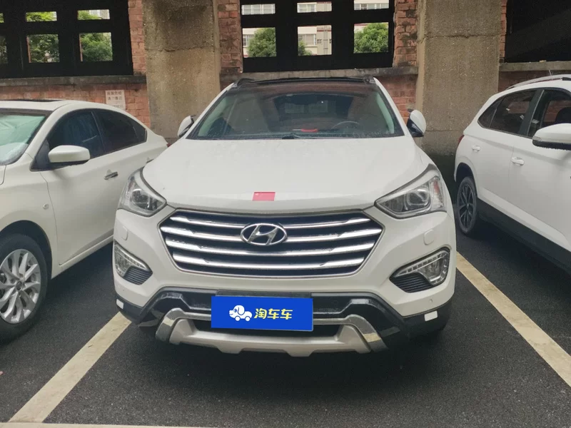 Hyundai Grand Santa Fe 2014 car image #4