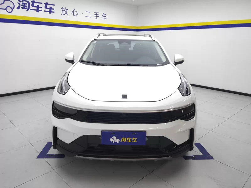 Lynk & Co 01 2024 car image #4