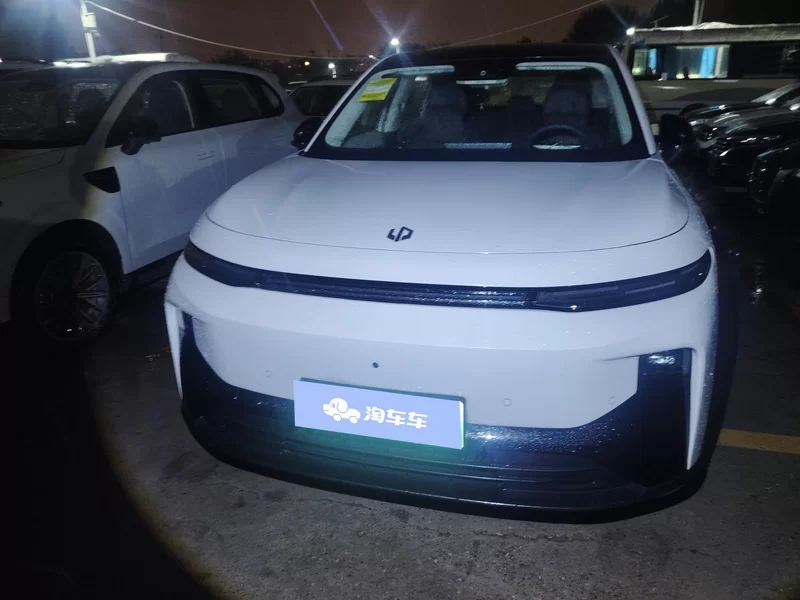 零跑汽车 零跑B10 2025 汽车图片 #4