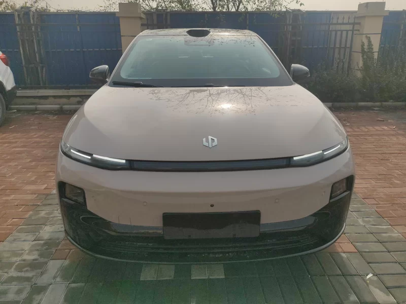 零跑汽车 零跑B01 2025 汽车图片 #4