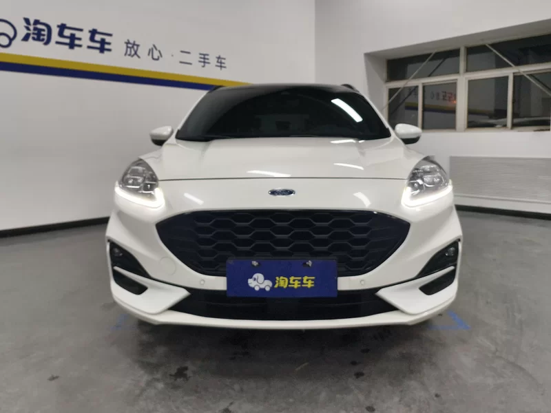 Ford Escape 2020 صورة سيارة #4