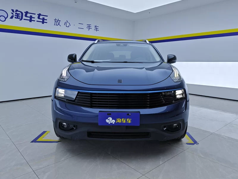 Lynk & Co 01 2018 #4 Lynk & Co 01 2018 car image #4