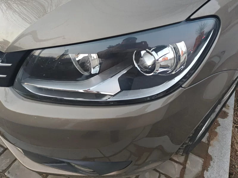 Volkswagen Touran 2015 car image #4