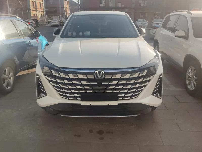 Changan UNI-Z PHEV 2024 car image #4