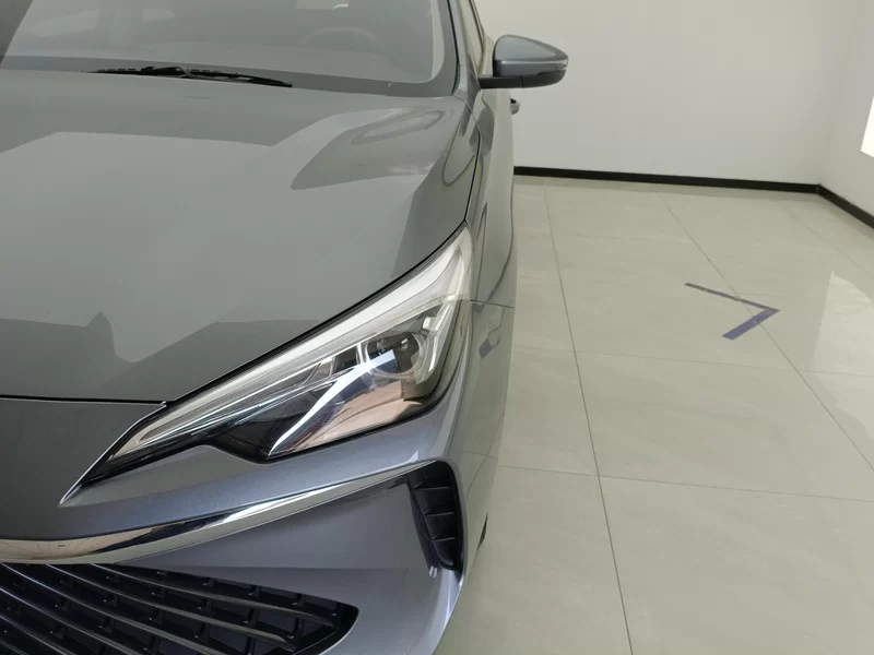 Roewe i5 2025 #4 Roewe i5 2025 car image #4