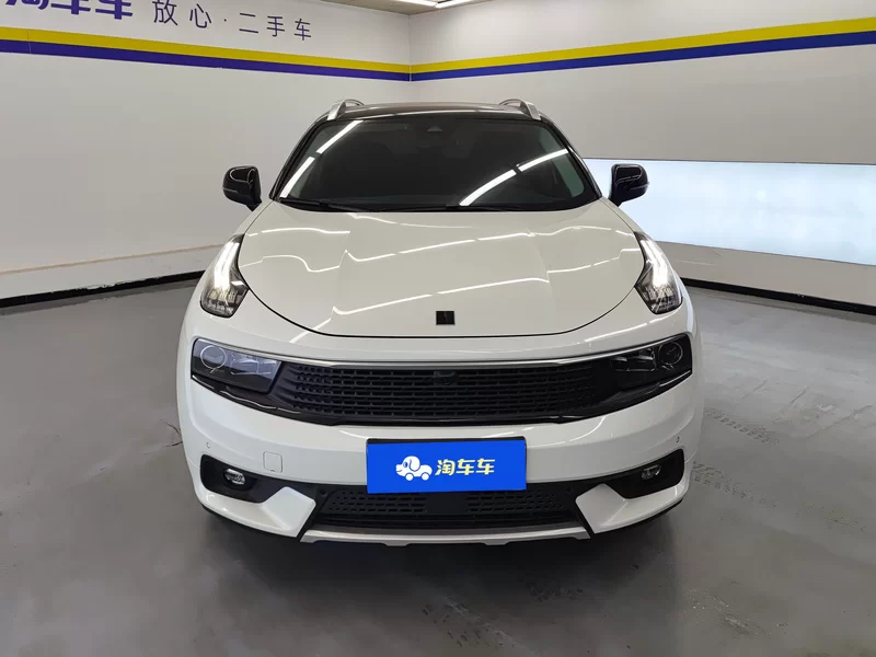 Lynk & Co 01 2019 #4 Lynk & Co 01 2019 car image #4