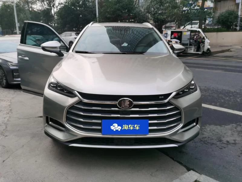 BYD Tang 2018 #4 BYD Tang 2018 car image #4