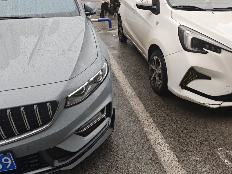 GEELY Preface 2025 car image #4