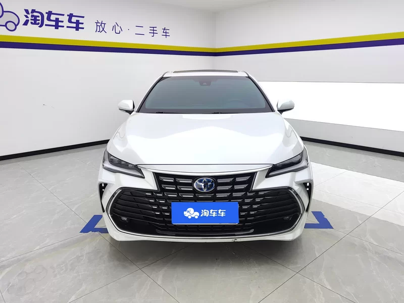 Toyota Avalon 2023 car image #4