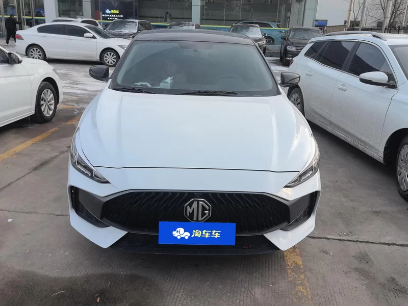 5 2023 immagine di auto #4