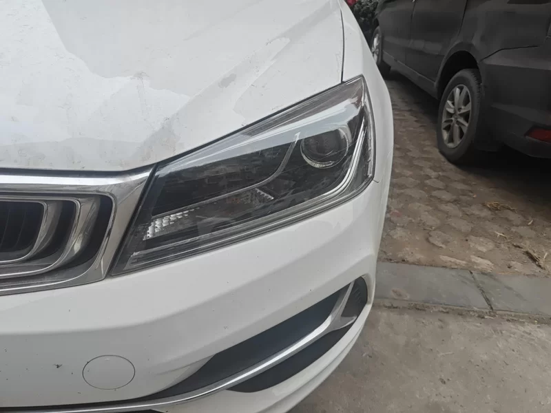 GEELY Emgrand 2019 #4 GEELY Emgrand 2019 car image #4