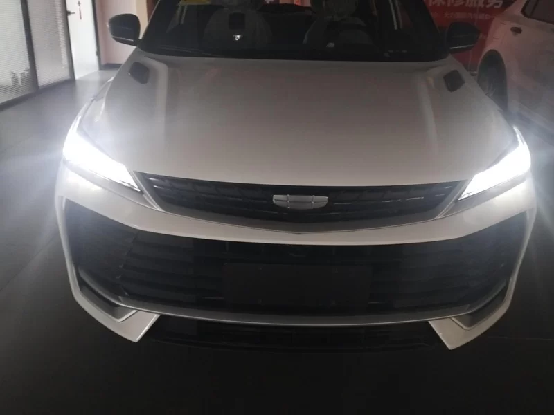 GEELY Coolray 2026 car image #4