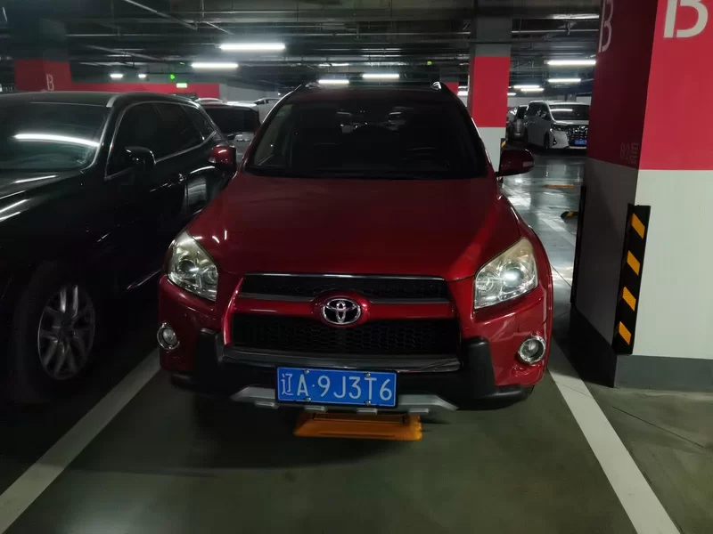 Toyota RAV4 2012 #4 Toyota RAV4 2012 car image #4