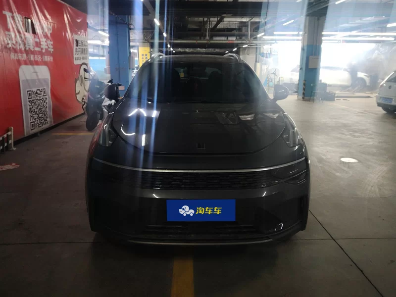 Lynk & Co 01 2024 car image #4