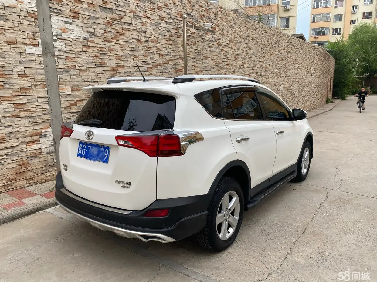 Toyota RAV4 2013 #4 Toyota RAV4 2013 car image #4