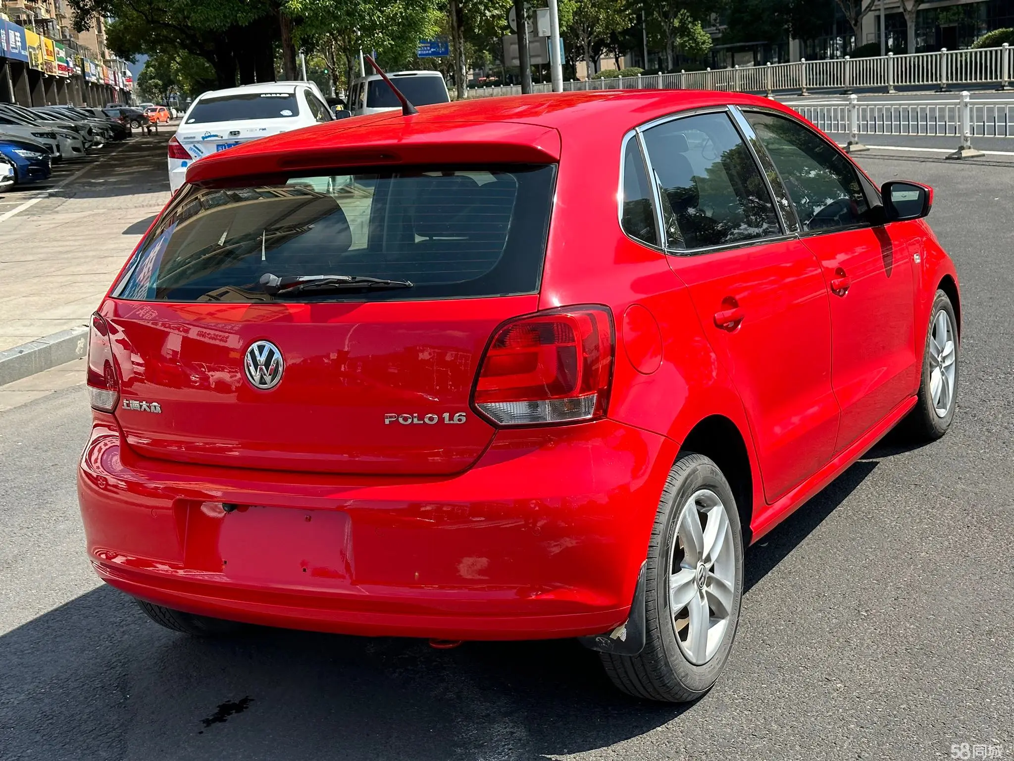 Volkswagen Polo 2012 car image #4