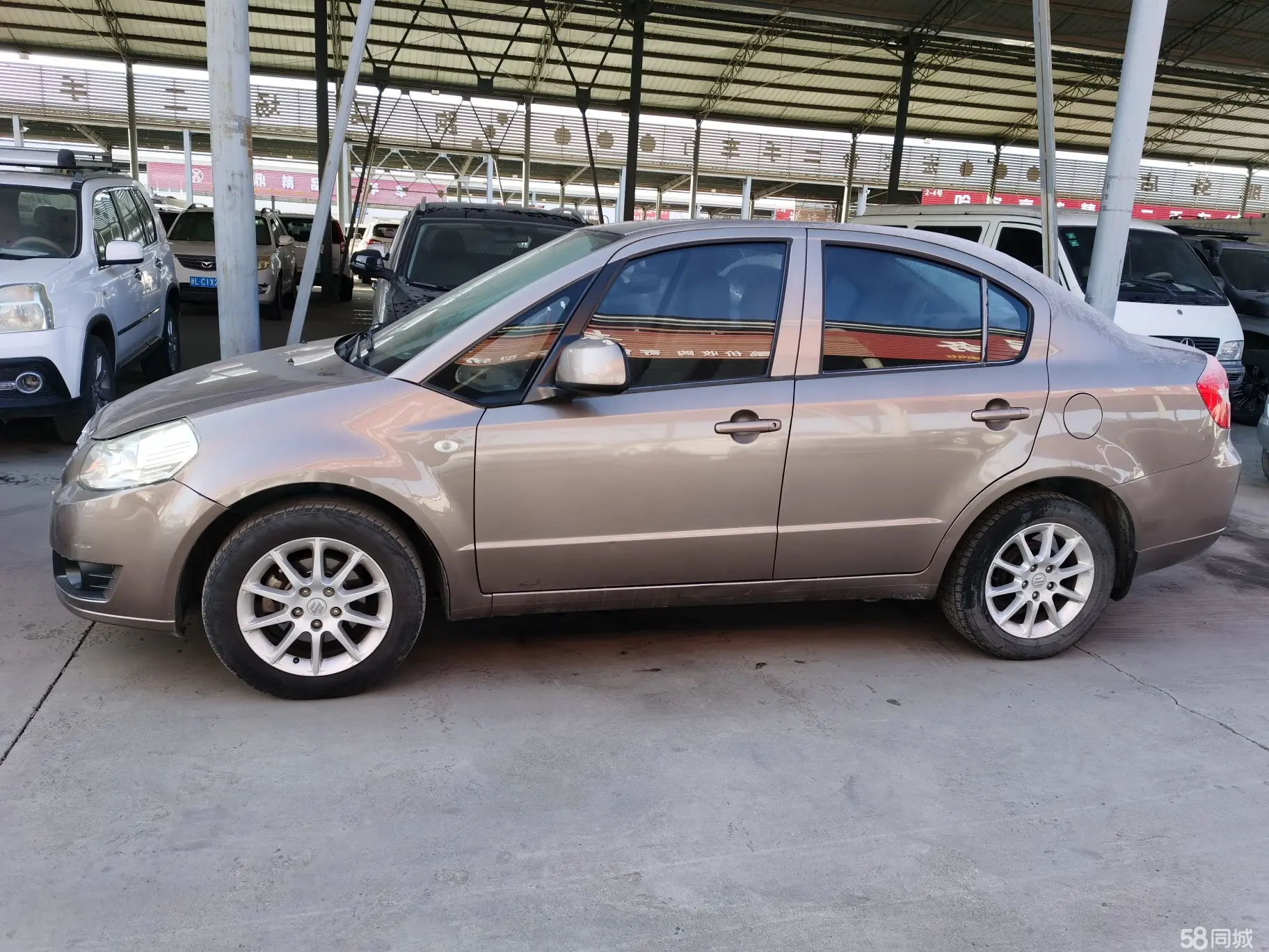 Suzuki SX4 Sedan 2013 imagem de carro #4