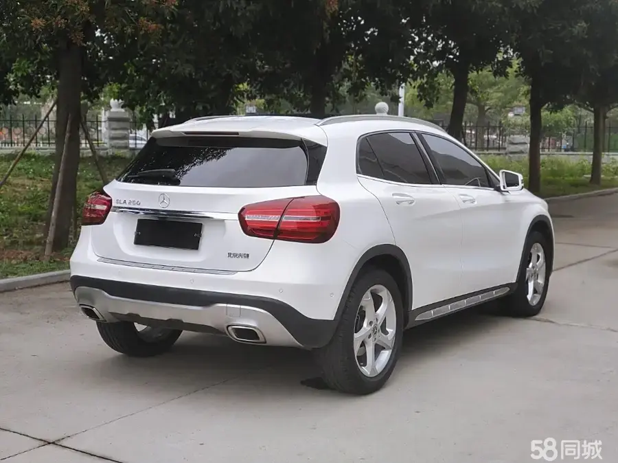 Mercedes-Benz GLA Class 2019 car image #4