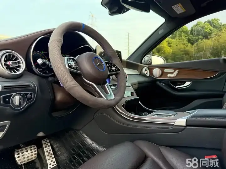 Mercedes-Benz GLC Class 2020 car image #4