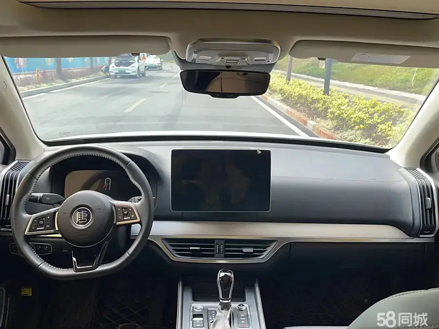 BYD Tang 2019 #4 BYD Tang 2019 car image #4