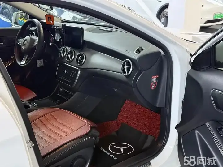 Mercedes-Benz GLA Class 2016 car image #4