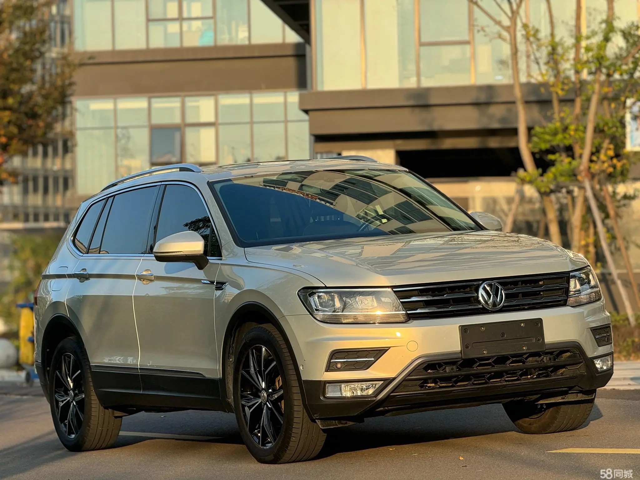Volkswagen Tiguan L 2020 car image #4