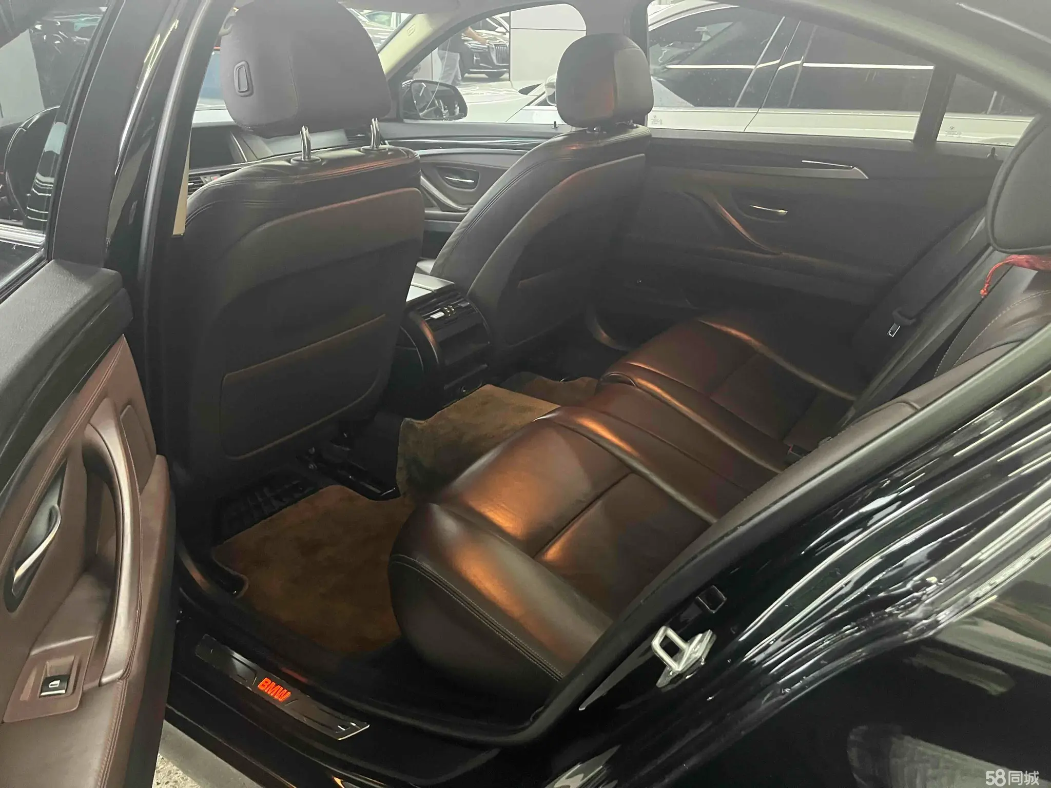 BMW i5 M60 2016 car image #4