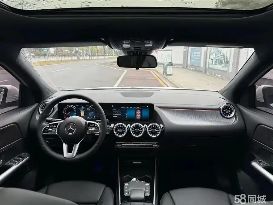 Mercedes-Benz GLA Class 2022 car image #4