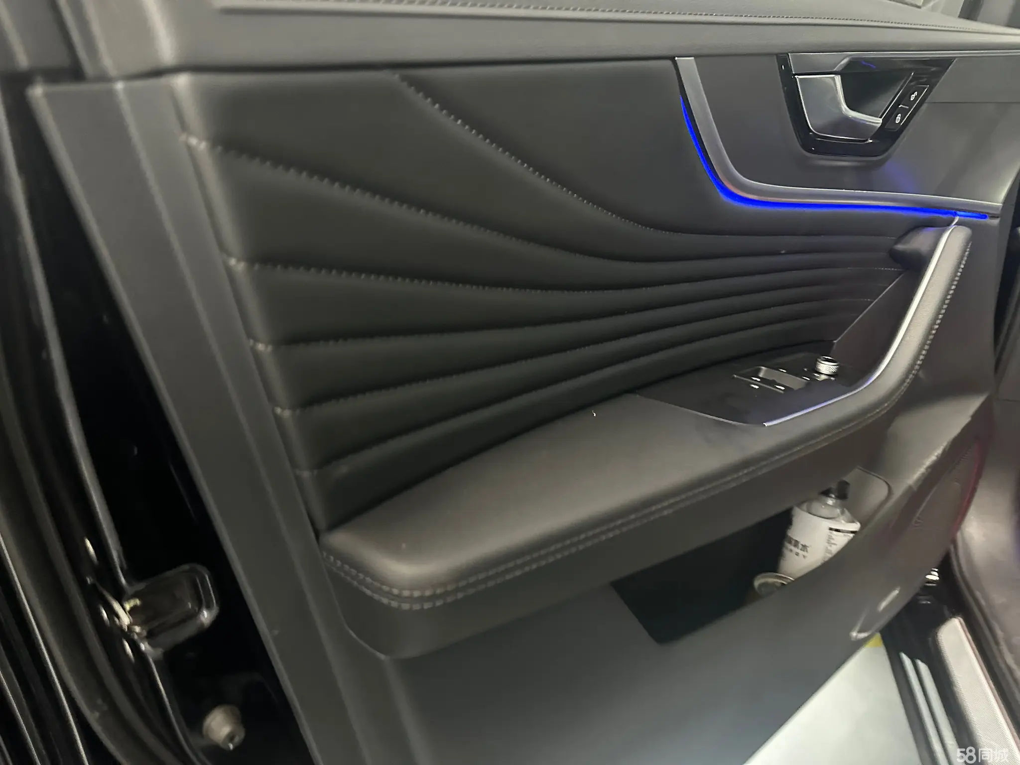 HongQi HS5 2023 #4 HongQi HS5 2023 car image #4