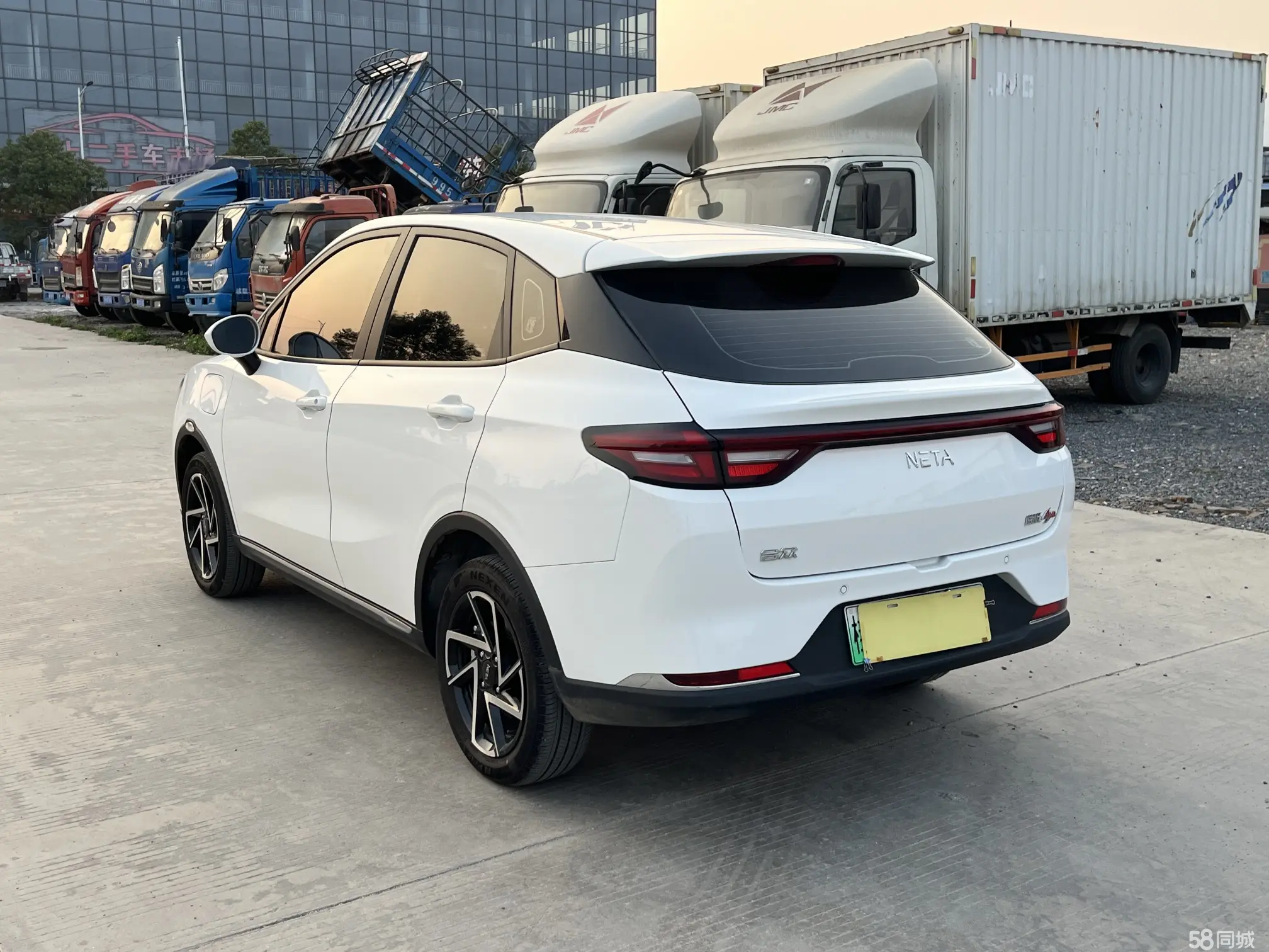 哪吒汽车 哪吒AYA 2024 汽车图片 #4