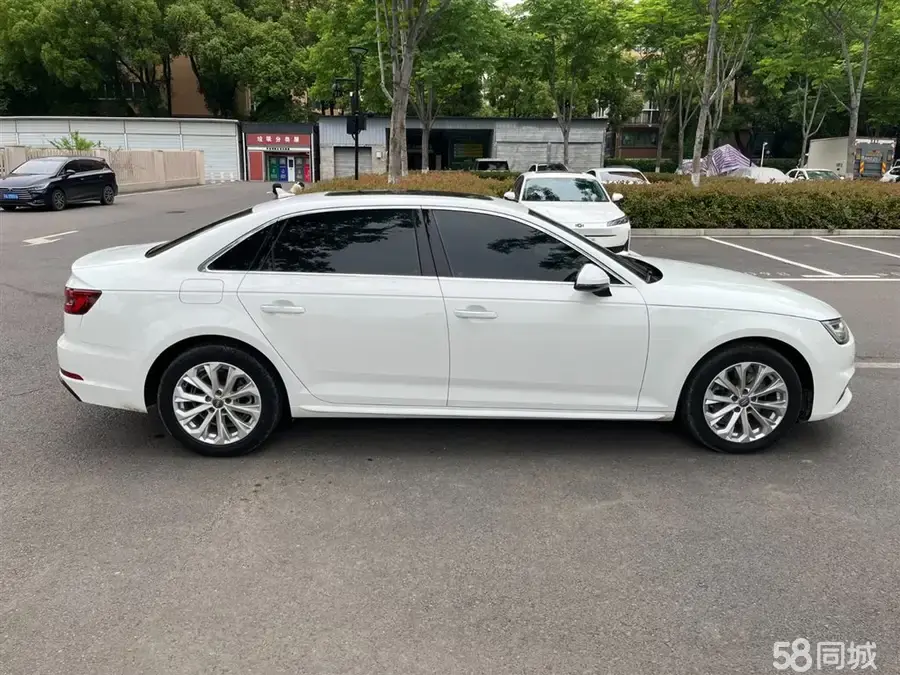 Audi A4L 2018 car image #4
