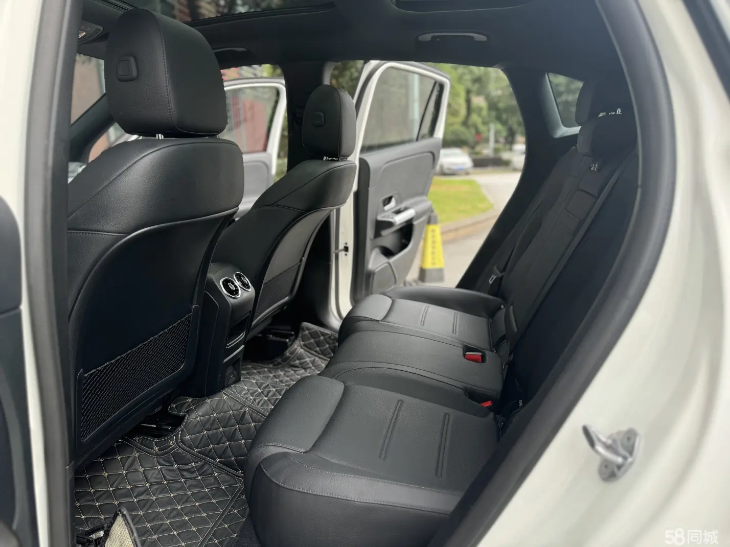 Mercedes-Benz GLA Class 2020 car image #4