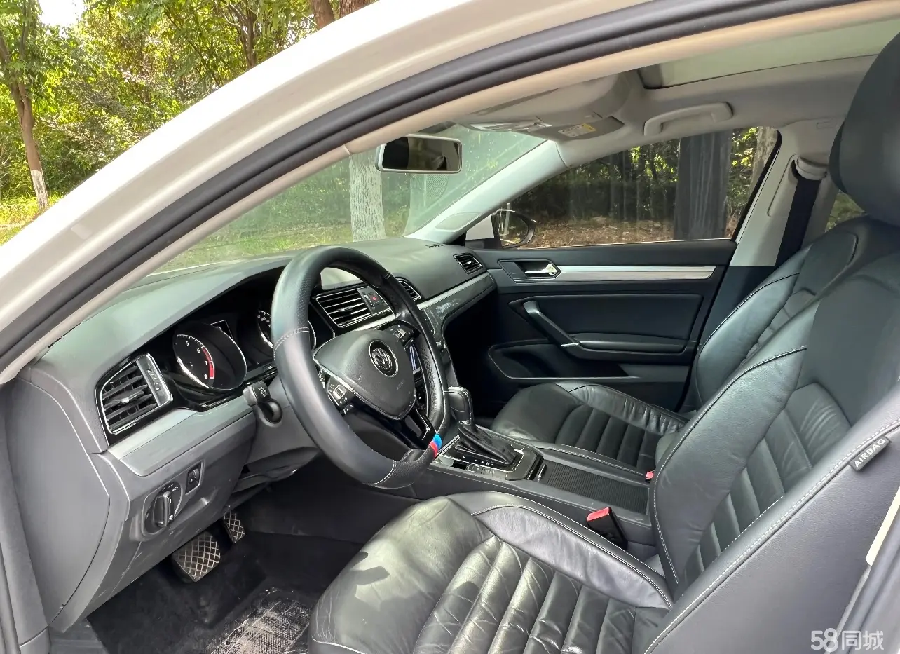 Volkswagen Lamando 2018 car image #4