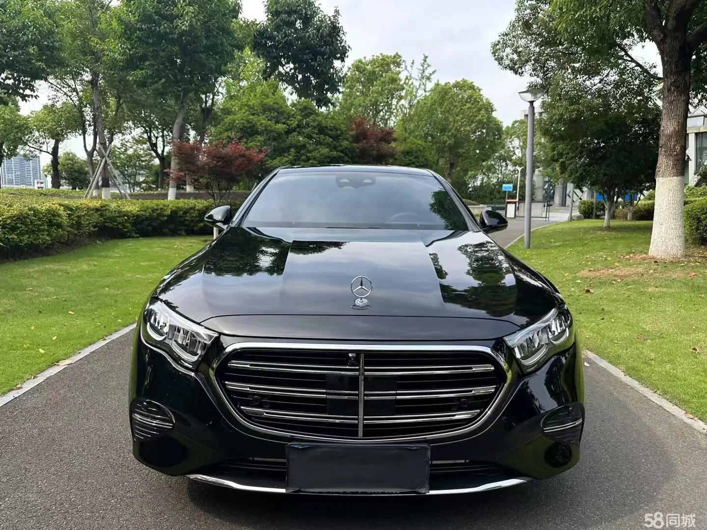 Mercedes-Benz E Class 2024 car image #4