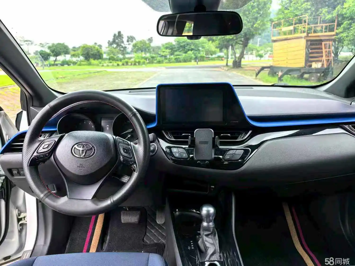 Toyota C-HR 2019 immagine di auto #4