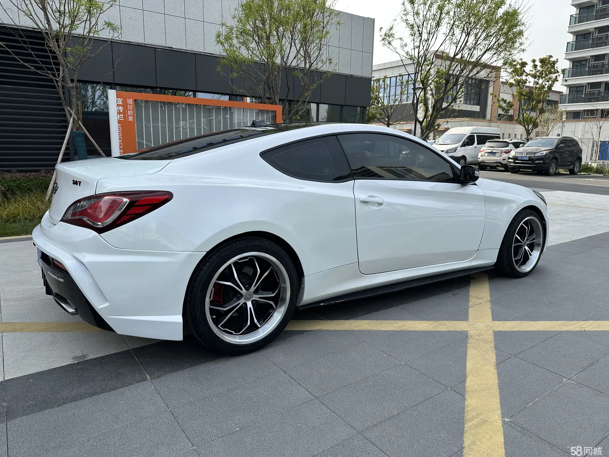 Hyundai Rohens-Coupe 2013 car image #4