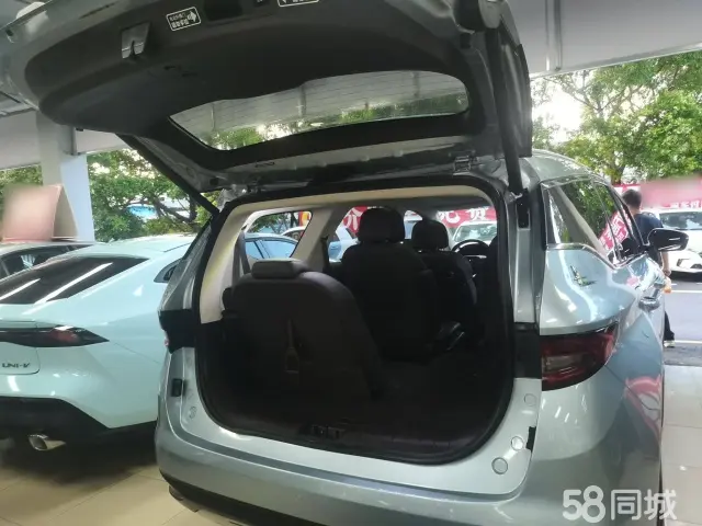 GEELY JiaJi 2019 #4 GEELY JiaJi 2019 immagine di auto #4