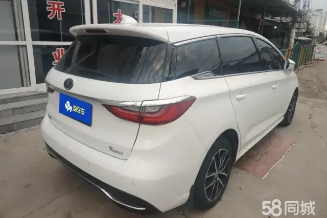BYD Song MAX 2018 #4 BYD Song MAX 2018 car image #4
